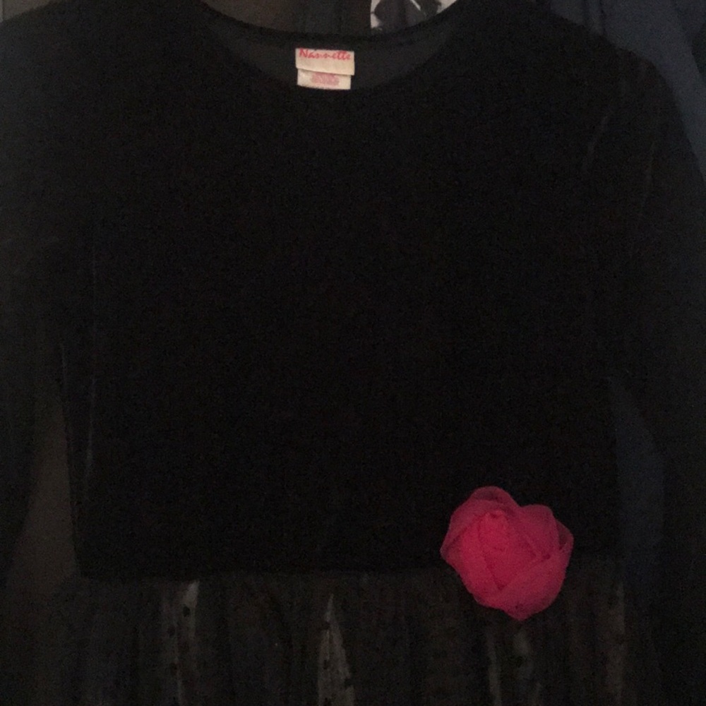 Black and white kind sleeve velvet dress